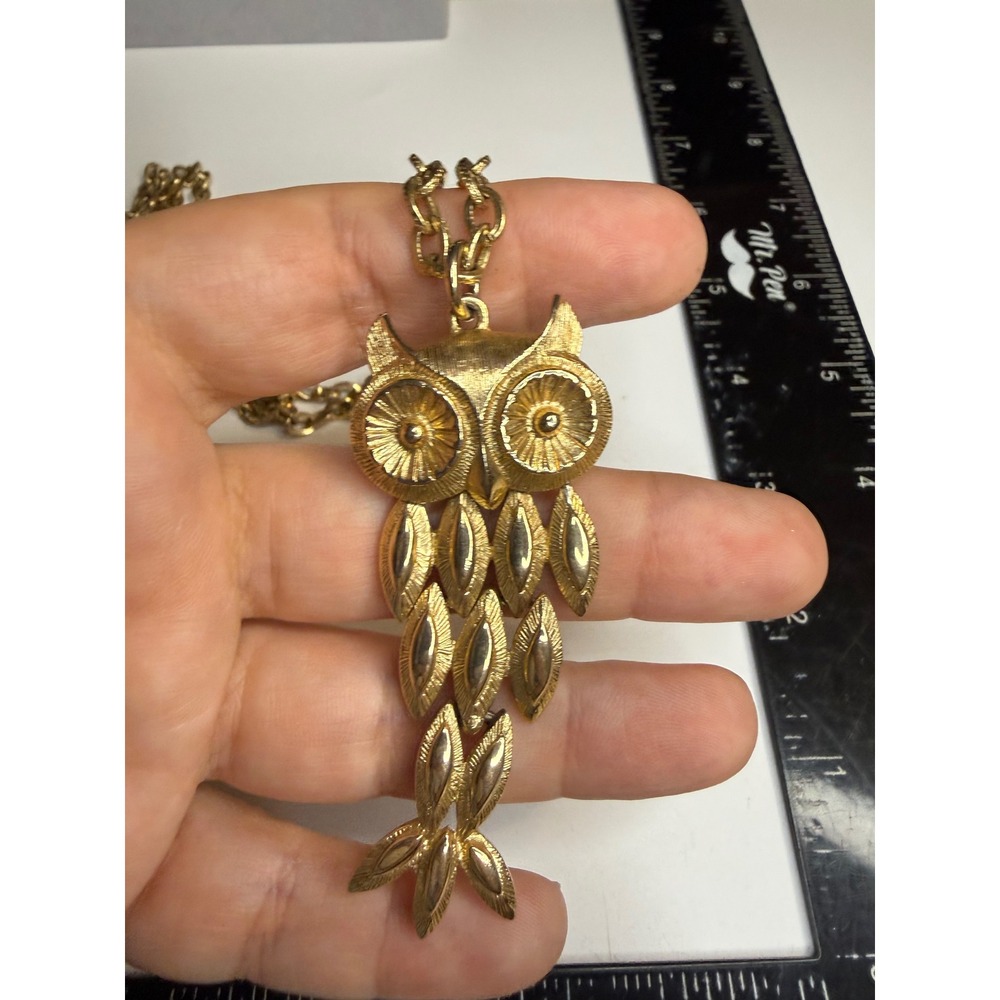 Avon Gold Tone Articulated Owl Pendant Long Link Chain Necklace Vintage